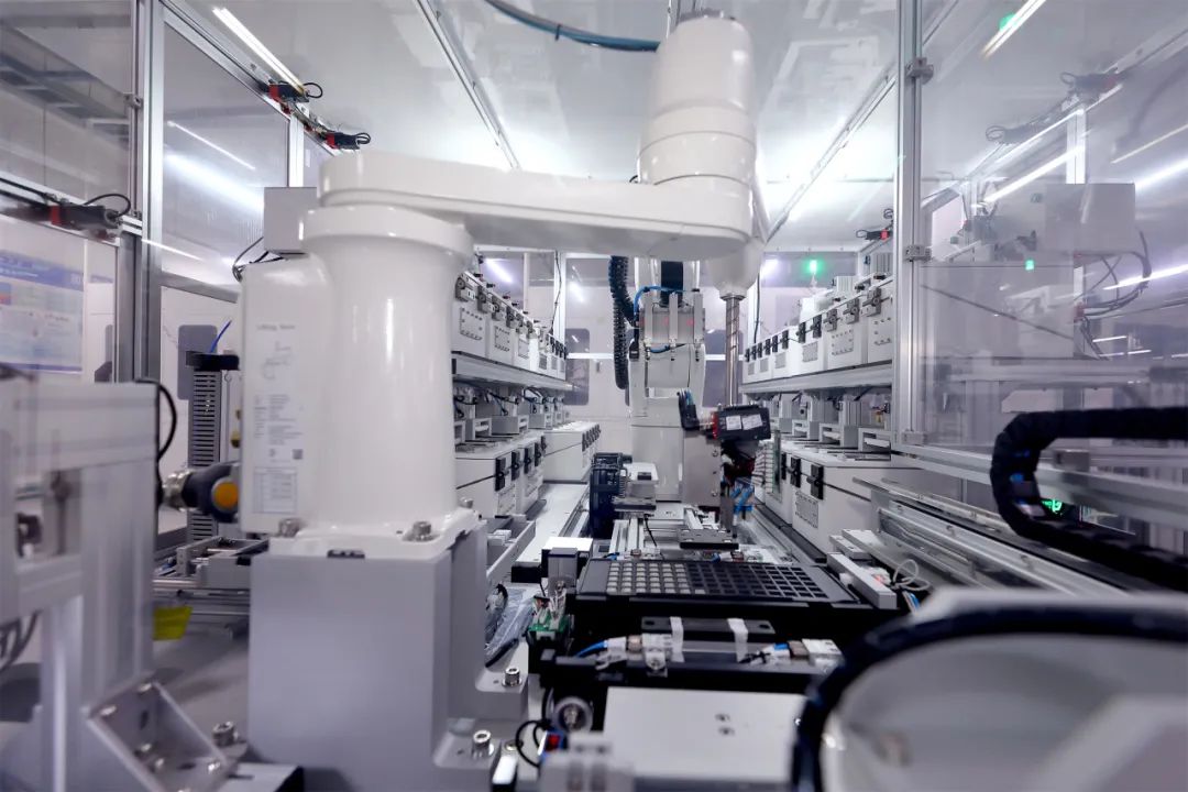 未來(lái)已來(lái) 深度長(zhǎng)虹以“AI+”全生態(tài)競(jìng)速，重塑產(chǎn)業(yè)格局